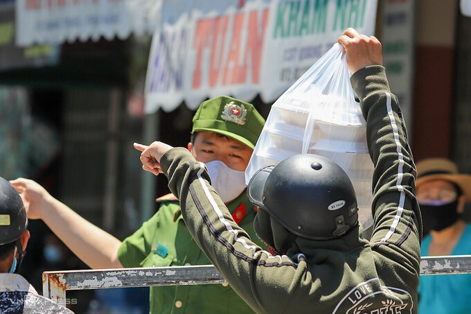 da nang dung kinh doanh do an uong ban qua mang