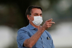 Tổng thống Brazil bị 'mốc phổi' vì nCoV