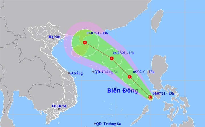 Áp thấp nhiệt đới đang hình thành trên Biển Đông - 1