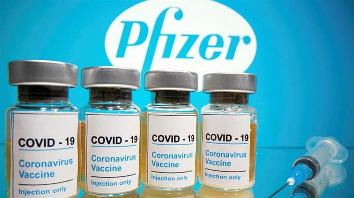 Lô vaccine COVID-19 đầu tiên của Pfizer về Việt Nam ngày 7/7 - 1