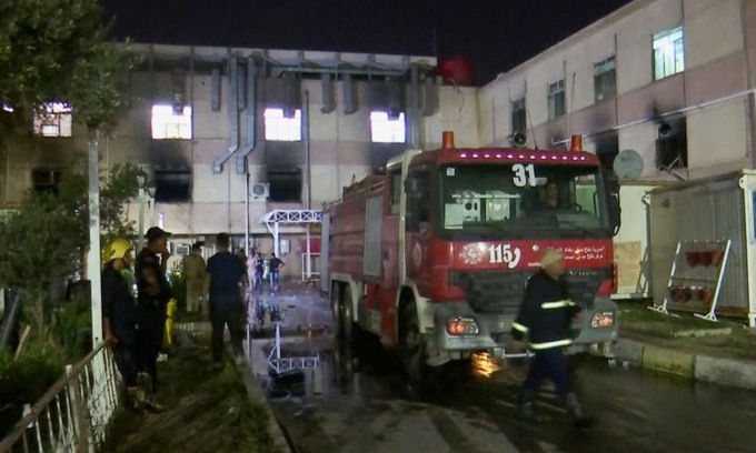 Cháy bệnh viện điều trị Covid-19, ít nhất 42 người chết
