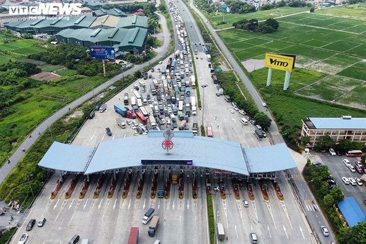 Mở luồng xanh cho xe tải, cửa ngõ Hà Nội thông thoáng trở lại - 2