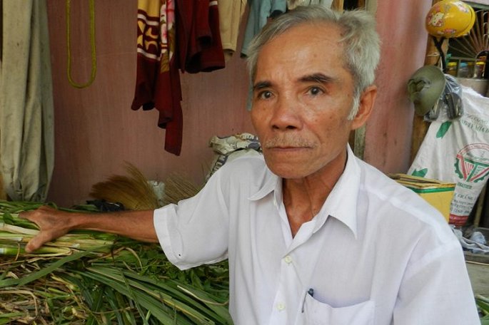 chuyen kinh di o noi du minh xuong vuc tham tim xac chet thoi