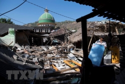 dao lombok o indonesia lai rung chuyen vi dong dat 63 do