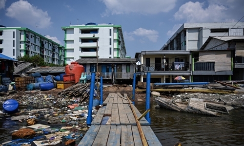 jakarta thanh pho dung ben bo tham hoa bi nhan chim