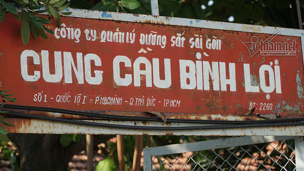 ngam tu tren cao cau duong sat 117 nam tuoi o sai gon sap thao do