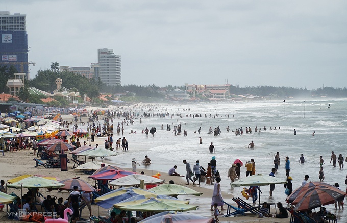 ba ria vung tau dong cua dich vu khong thiet yeu