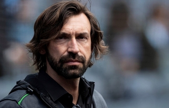 Andrea Pirlo thay Sarri trở thành 