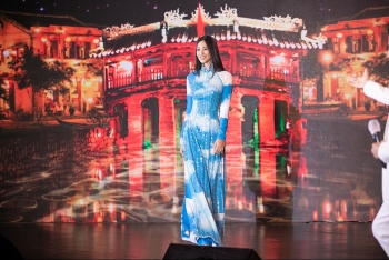 Hoa hậu Tiểu Vy trình diễn áo dài, Đàm Vĩnh Hưng hát tiếng Quảng gây quỹ ủng hộ Quảng Nam, Đà Nẵng