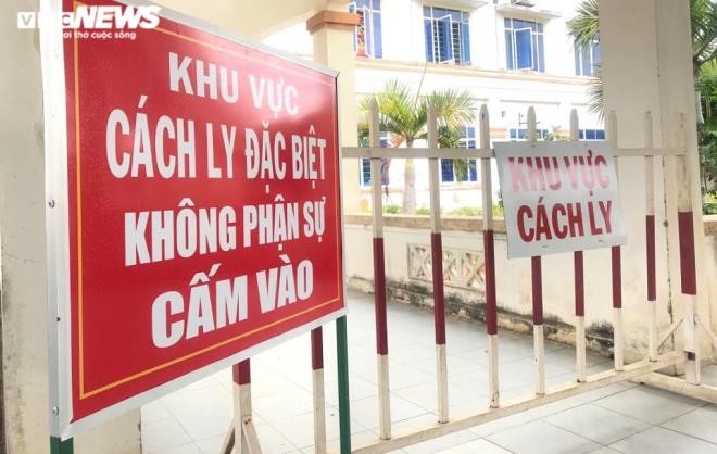 Quảng Ngãi đưa vào vận hành bệnh viện dã chiến đầu tiên chuyên điều trị COVID-19 - 1