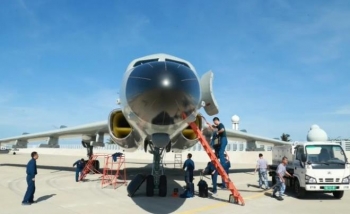 Trung Quốc đưa máy bay ném bom H-6J ra Biển Đông, Việt Nam phản ứng