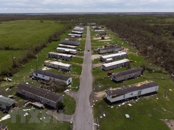 Mỹ: 14 người thiệt mạng sau khi bão Laura đổ bộ các bang miền Nam