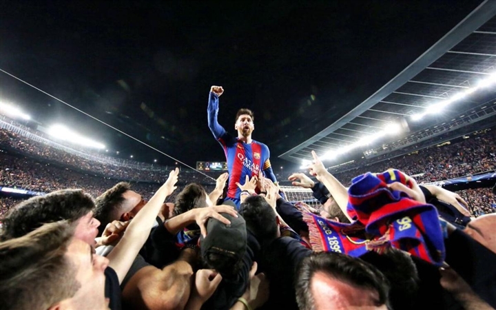 Trực tiếp: Messi khóc nức nở trong buổi họp báo chia tay Barca  - 7