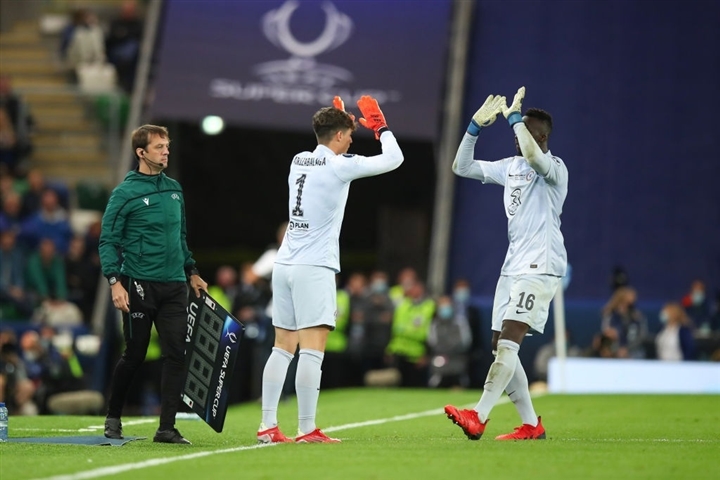 Sự tinh quái của thủ môn Kepa giúp Chelsea vô địch Siêu cúp châu Âu  - 2