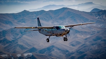 Máy bay chở lính Afghanistan bỏ trốn bị bắn rơi