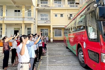 “Chiến sĩ áo trắng” khắp Bắc - Trung - Nam khẩn trương lên đường chống dịch