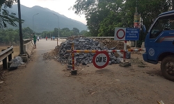 brt ha noi ve voi cao duong nhua do be tong