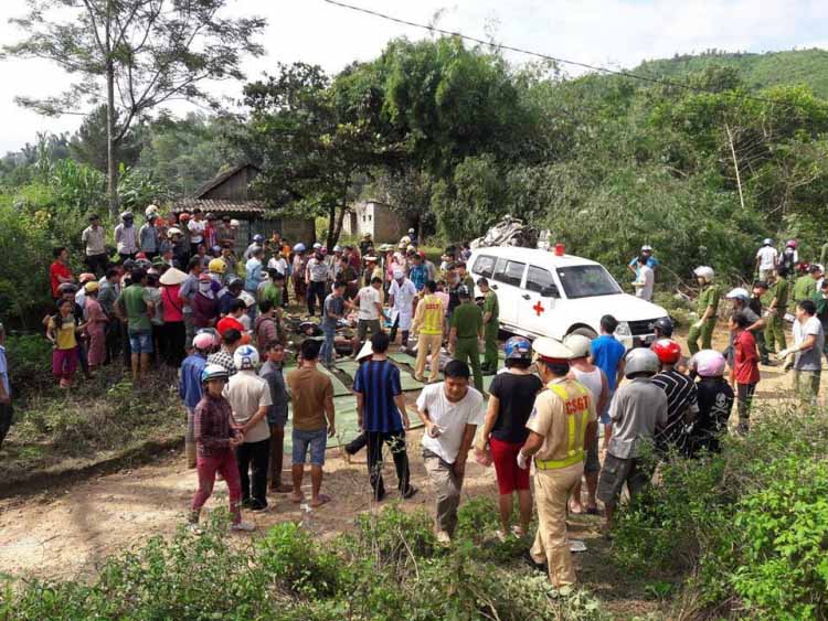 chay tren 109 kmh xe bon nat tuom sau tai nan tham khoc lai chau