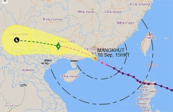 duong ngap xe co bi thoi bay khi sieu bao mangkhut do vao trung quoc