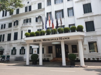 Khách sạn hạng sang Hà Nội ế ẩm chưa từng có, giảm giá thảm hại vẫn tối đèn