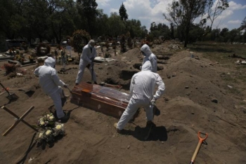 Mexico hết giấy chứng tử vì COVID-19, dân phải hoãn tang lễ
