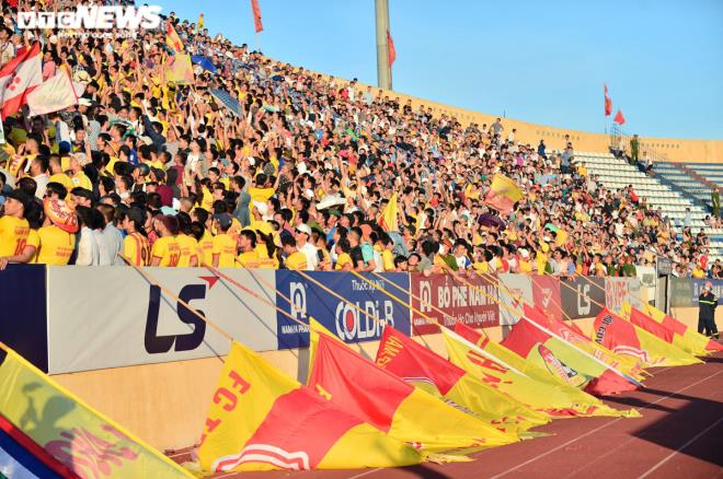 Bóng đá Việt Nam trở lại lần 2 sau COVID-19 - 1