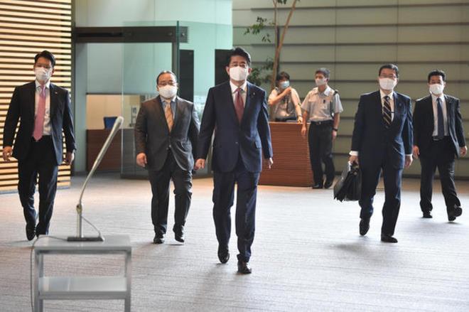 Thủ tướng Nhật Bản Shinzo Abe cùng nội các từ chức - 1
