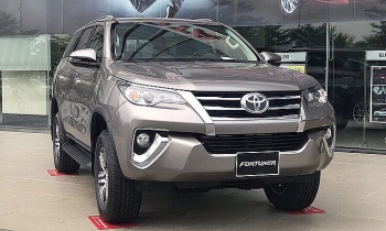 Toyota Fortuner đời 2019 giảm giá hơn 200 triệu đồng