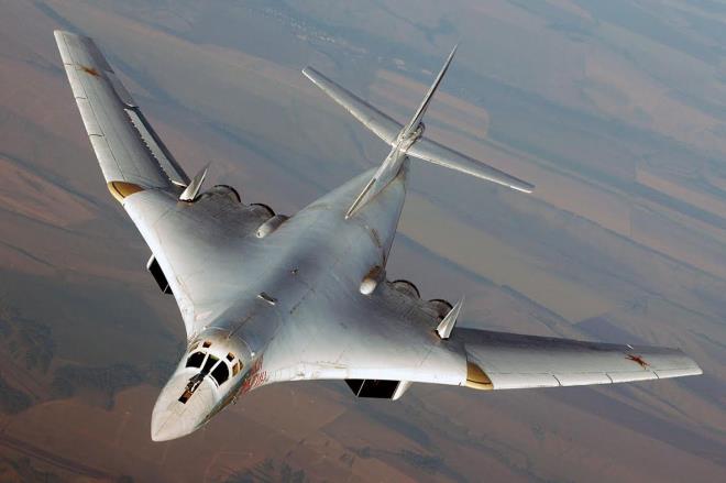 Máy bay ném bom siêu thanh Nga đạt kỷ lục chuyến bay thẳng dài nhất - 1