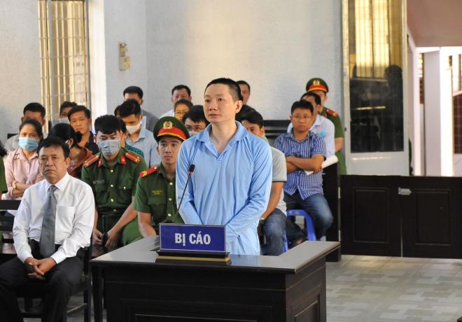 Y án tử hình nguyên cán bộ ngân hàng ở Đắk Lắk thụt két hơn 100 tỷ để đánh bạc - 1