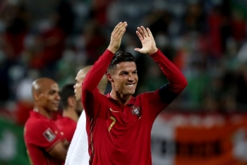 Ronaldo lập vô số kỷ lục, xứng danh chân sút vĩ đại nhất thế giới