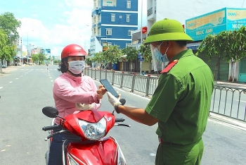 TP.HCM thí điểm cấp mã QR cho người dân trở lại làm việc