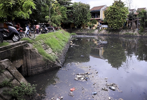 nuoc thai hoi thoi bao vay chua cau hoi an