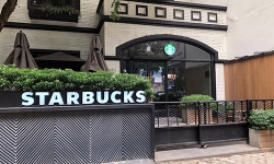 Starbucks đóng nhiều cửa hàng vì thiếu nước sạch