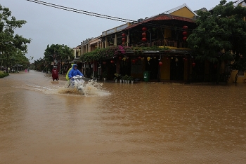 Người Hội An sống chung với lũ