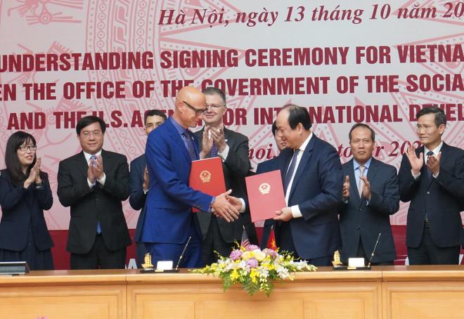 Việt - Mỹ ký bản ghi nhớ tăng cường năng lực chính phủ điện tử - 1