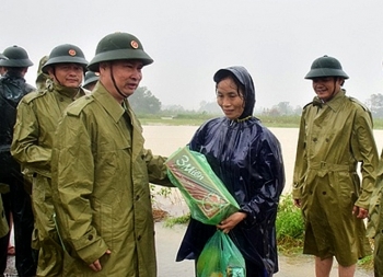 Hình ảnh cuối cùng của Thiếu tướng Nguyễn Văn Man và 12 thành viên đoàn cứu nạn