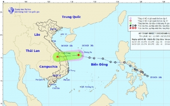 Áp thấp nhiệt đới gây sóng cao tới 4m ở vùng biển Quảng Trị đến Quảng Ngãi