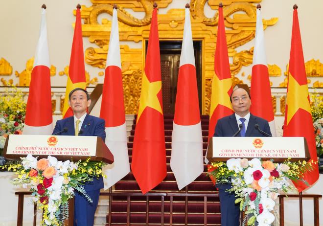 Thủ tướng Suga: Việt Nam thích hợp nhất để gửi thông điệp ra thế giới - 1