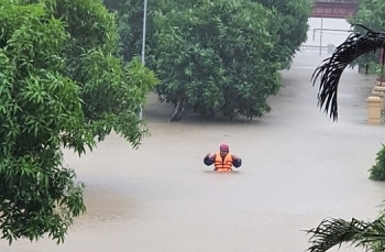 Mưa lớn ở Trung Bộ những ngày qua là 