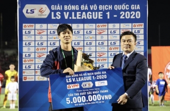 Công Phượng ủng hộ hết giải thưởng ở V-League cho đồng bào miền Trung