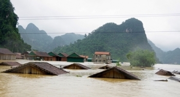 Hoa Kỳ hỗ trợ Việt Nam 2 triệu USD ứng phó bão lũ