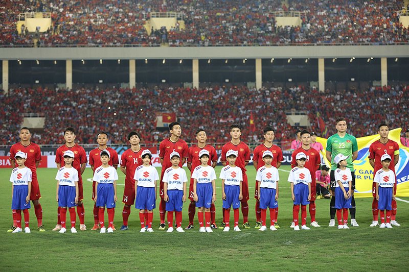 viet nam vs myanmar tien len viet nam