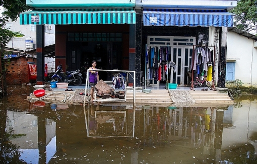 khu dan cu o sai gon van ngap nang sau ba ngay mua bao