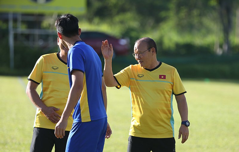 hlv park hang seo chinh van hau phat ngon tai aff cup