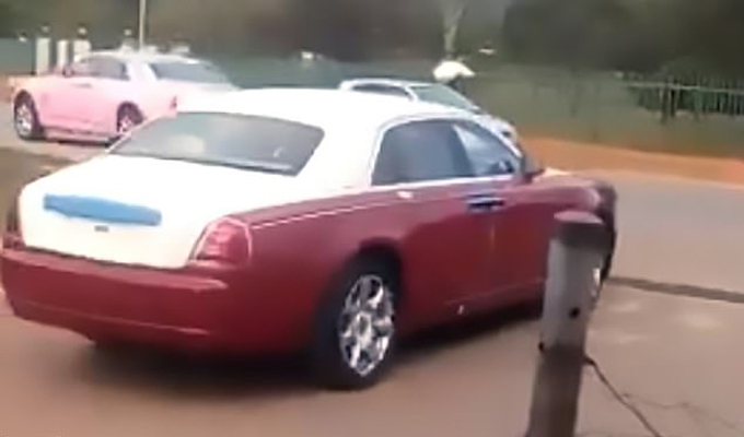 vua swaziland chi 17 trieu usd mua xe cho 14 vo