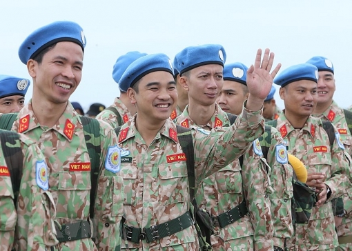 chia tay can bo benh vien da chien len duong di nam sudan