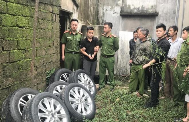 Bắt 'siêu trộm' bánh xe ô tô ở Nghệ An - 2