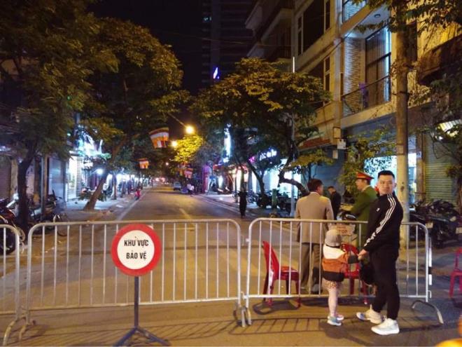 Phát hiện quả bom lớn chưa phát nổ, Hà Nội phong tỏa khu phố Cửa Bắc - 2
