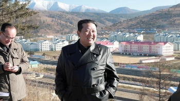 Lãnh đạo Triều Tiên Kim Jong-un xuất hiện sau hơn một tháng